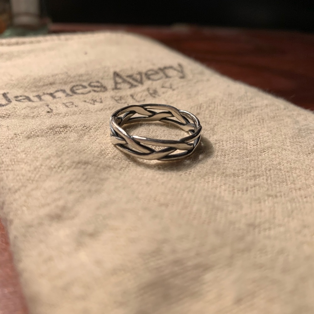 James Avery (men’s/woman’s) Tresse ring